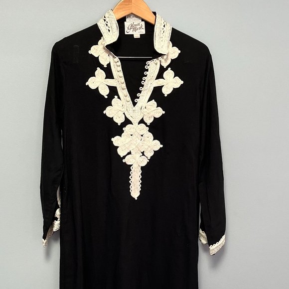 Glenn Mark Dresses & Skirts - Vintage Glenn Mark of Boston Caftan Black Cream White Petite Embroidered 1970s
